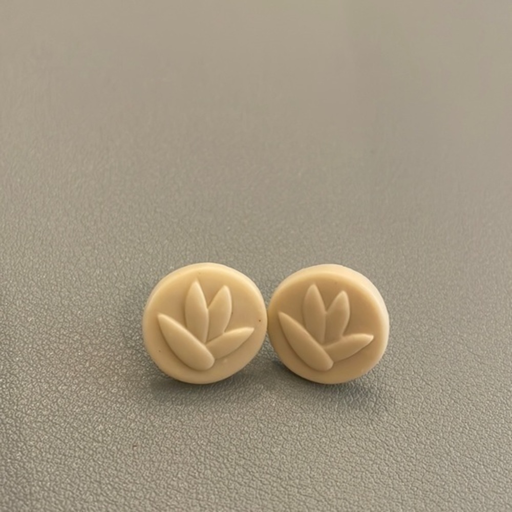 Cream earrings
